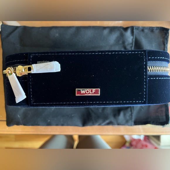 Brand New WOLF Zoe Travel Zip Case - Picture 3 of 6